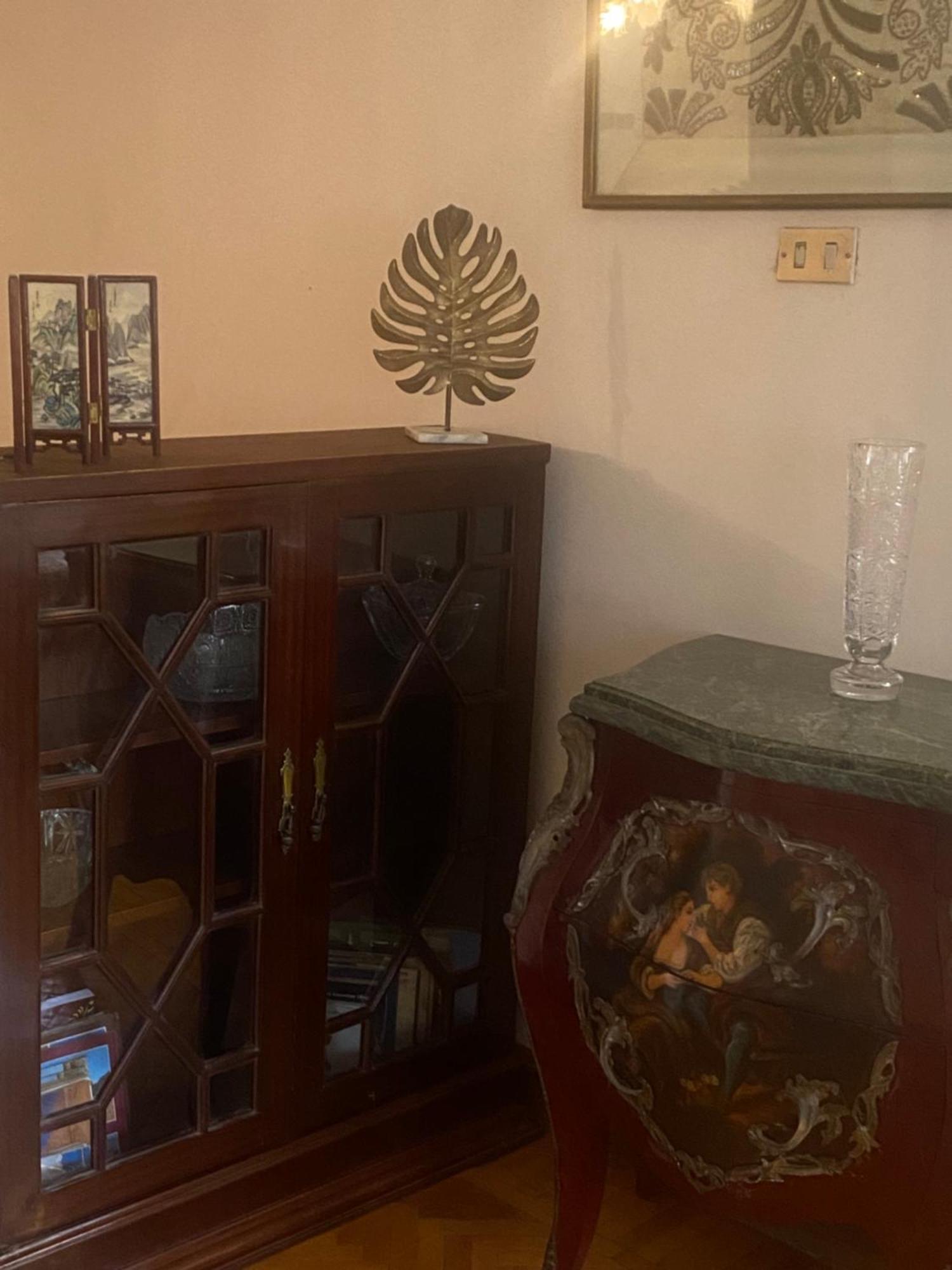 One Bed ,well Furnished Apartment *